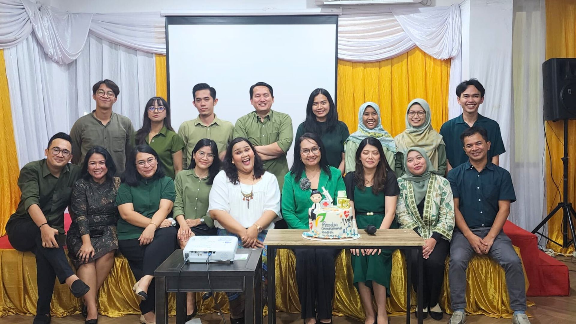 Brief Video - Rayakan HUT ke-15 Prodia OHI Mengajak Masyarakat Indonesia untuk #Menjad15ehat